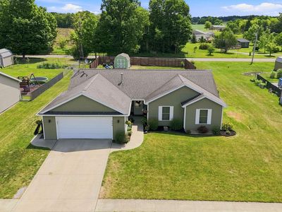 904 Sand Drift Dr, Fremont, IN, 46737