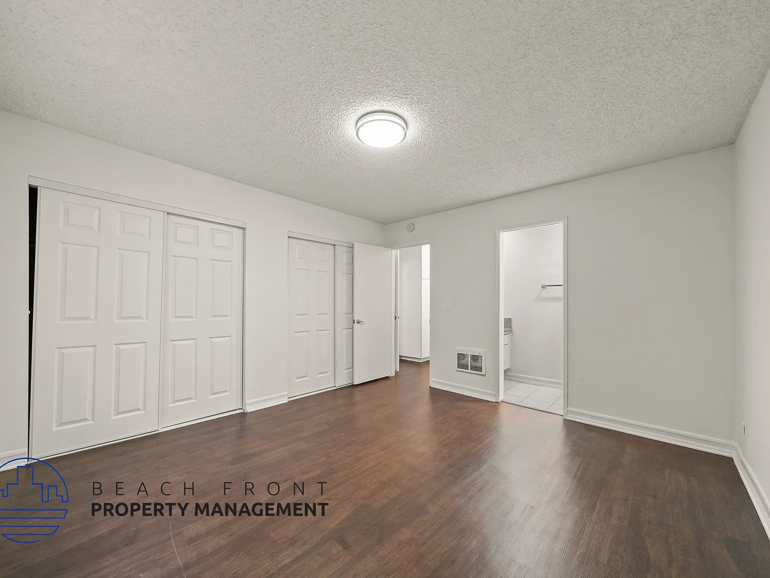 722 S. Broadway — Photo 3
