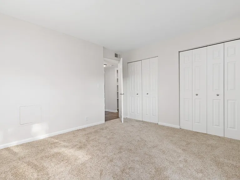 101 North Ripley Apartments — Photo 5