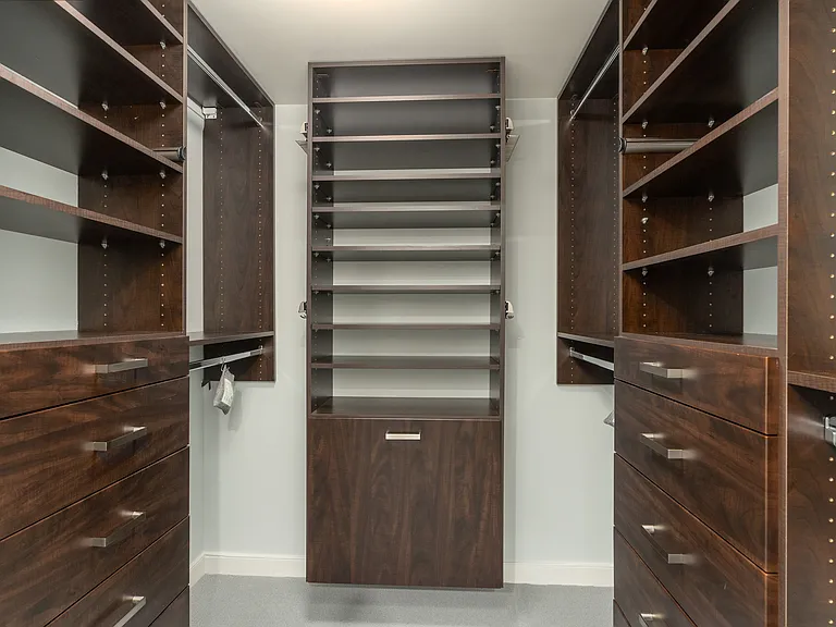 Walk in Closet