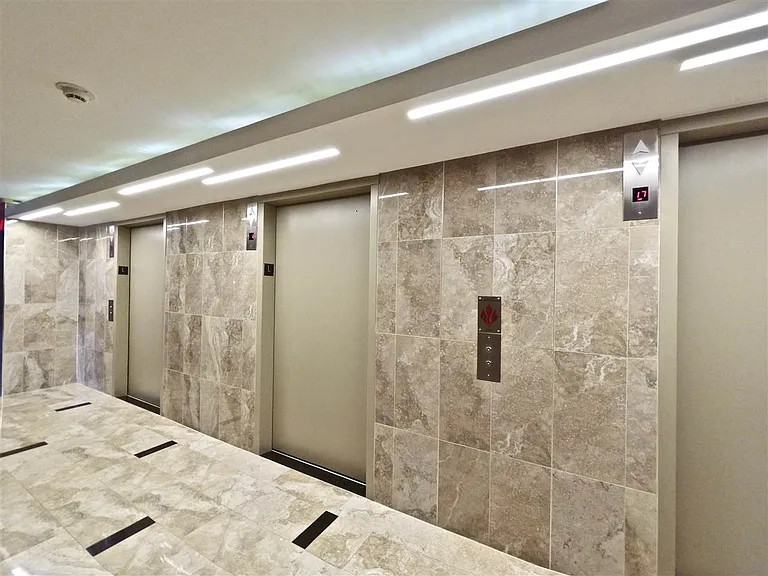 1434 Harmon Cove Tower — Photo 14