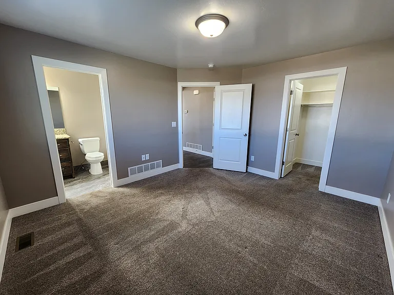 3448 N Coral Way — Photo 9
