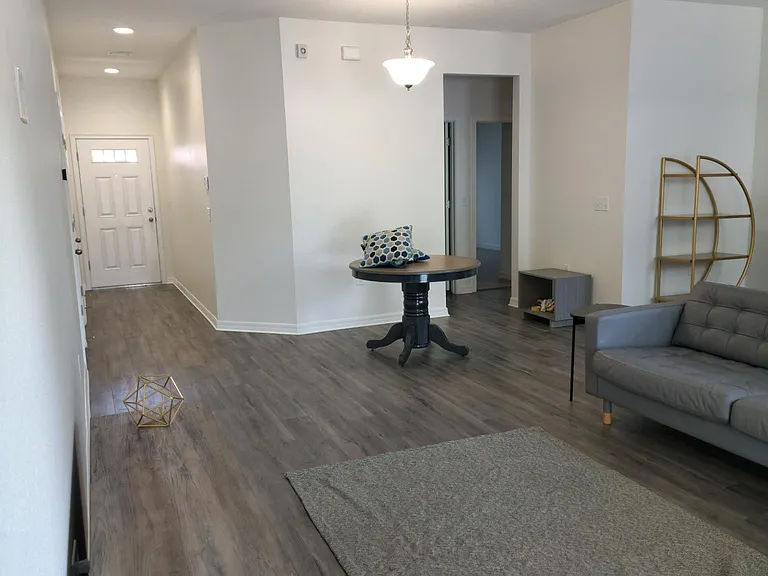 2913 E 22nd Ave — Photo 6