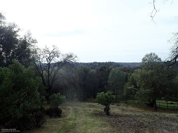 5th image of 1921 Sweetwater Ct