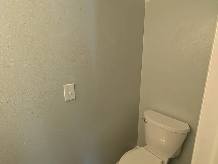 1/2 bath downstairs