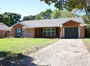 702 Hyde Park Dr, Richardson, TX 75080