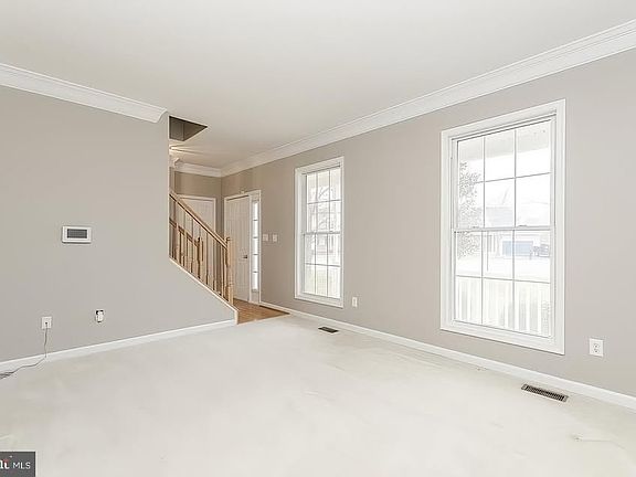 4th image of 18306 Lyles Dr