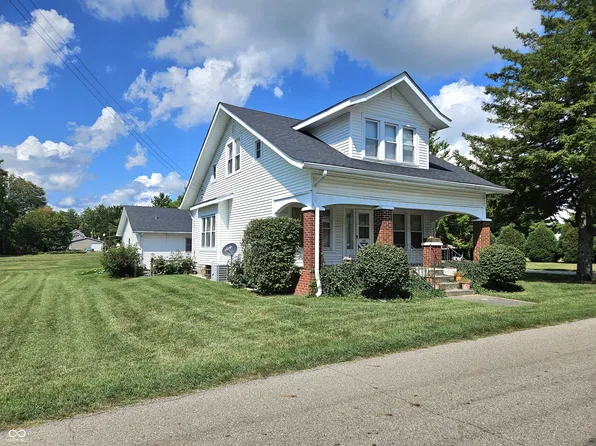 704 E Pearl St, Waldron, IN 46182