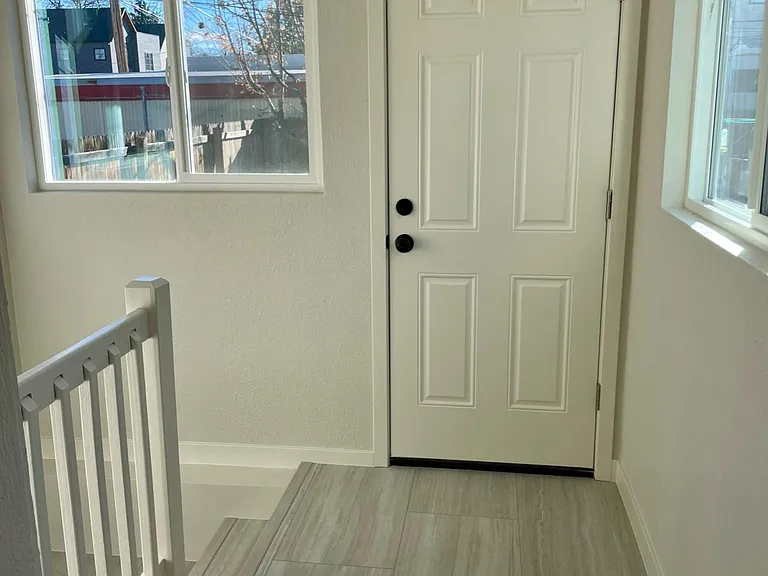 722 E Florida Ave — Photo 20