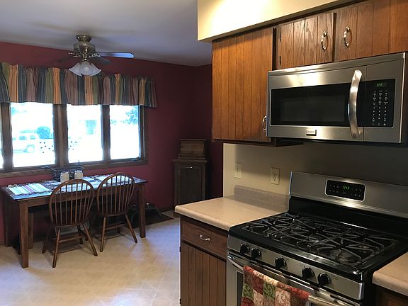 5th image of 303 E Navaho Ave