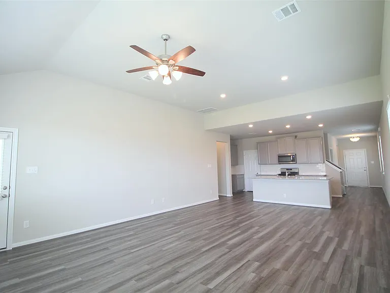 26018 Windy Pr — Photo 7