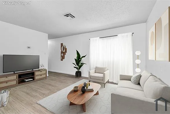 2508 E Mesquite Ave #1 — Photo 2