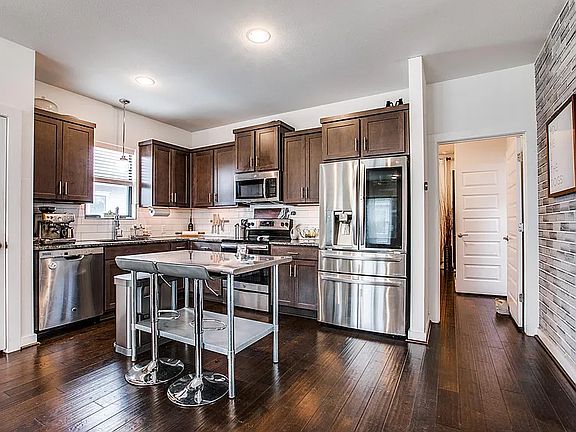 4th image of 1158 N Olive St #1