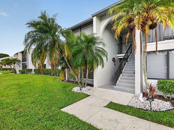 1002 Green Pine Blvd APT C1