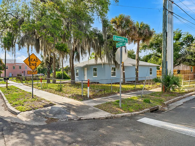 405 Dummitt Ave — Photo 4