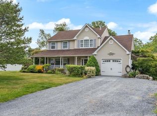 331 Baywood Dr, Baiting Hollow, NY 11933