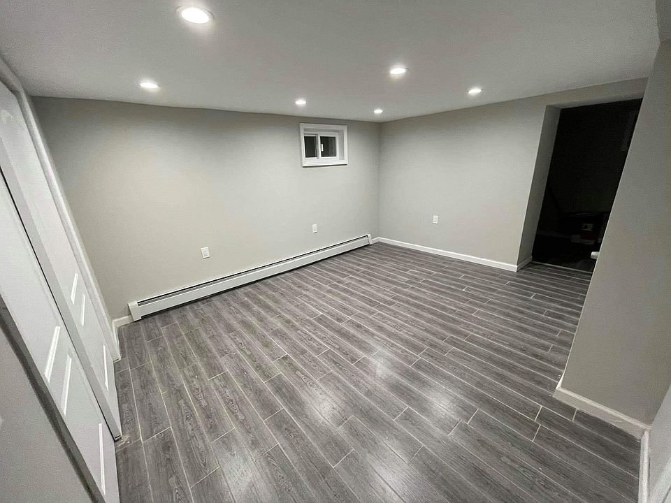 1st image of 8464 252nd St #1