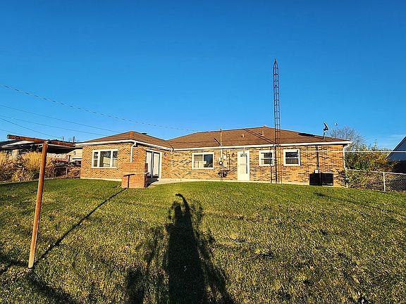 2nd image of 321 N Cassel Rd