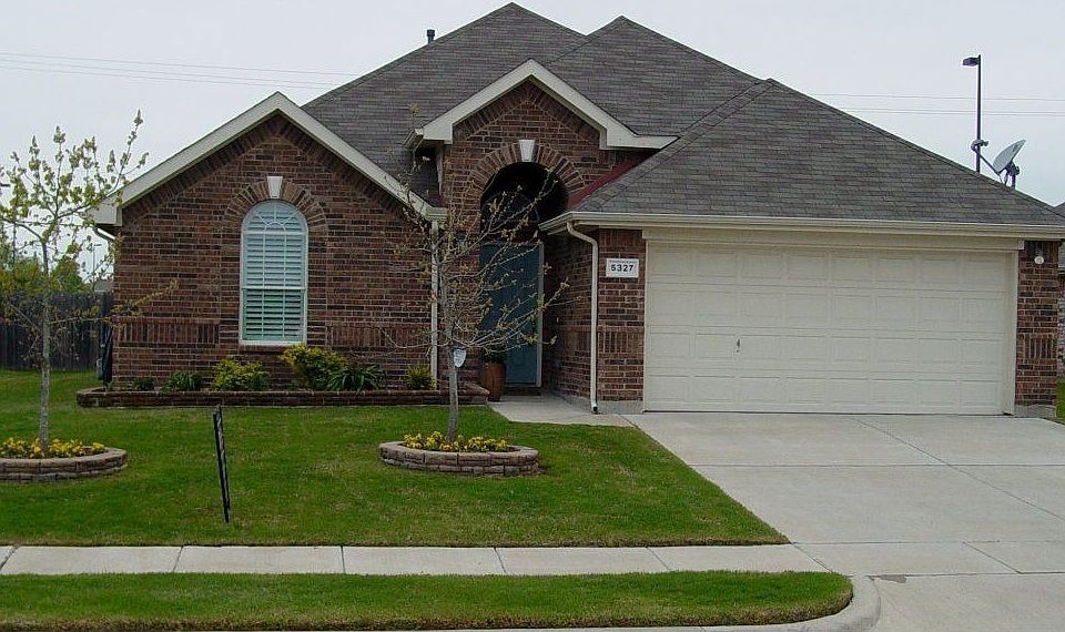Reduced: 5327 Deep Lake Dr, Grand Prairie, TX 75052
