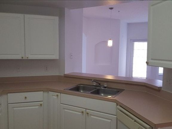 5th image of 5506 Metrowest Blvd Unit 13-310