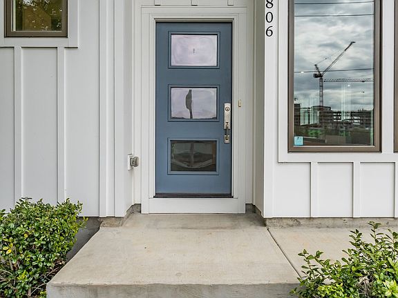 5th image of 1806 Pearl St