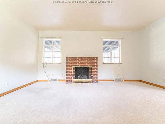 4th image of 1714 Dudley Dr