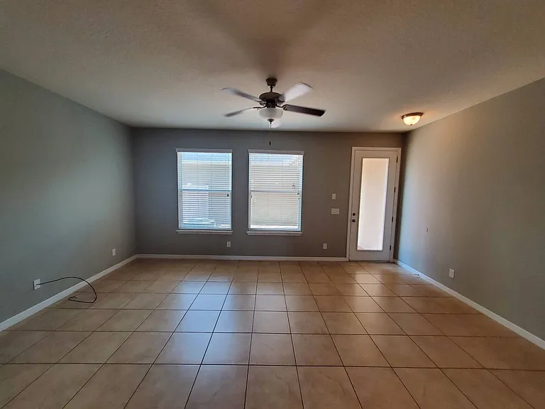 8404 Iron Mountain Trl — Photo 8