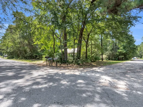 15861 Evergreen Ln, Montgomery, TX 77356
