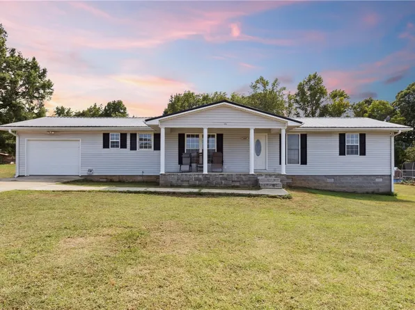 1054 Fowler Rd, Woodruff, SC 29388