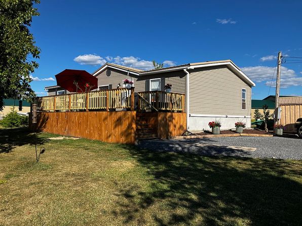 215 Cantwell Dr, Clayton, NY 13624