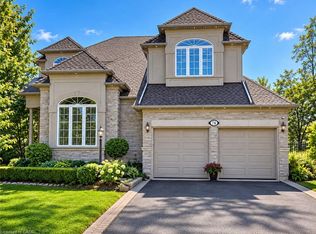 74 Davidson Blvd, Hamilton, ON L9H6Y1