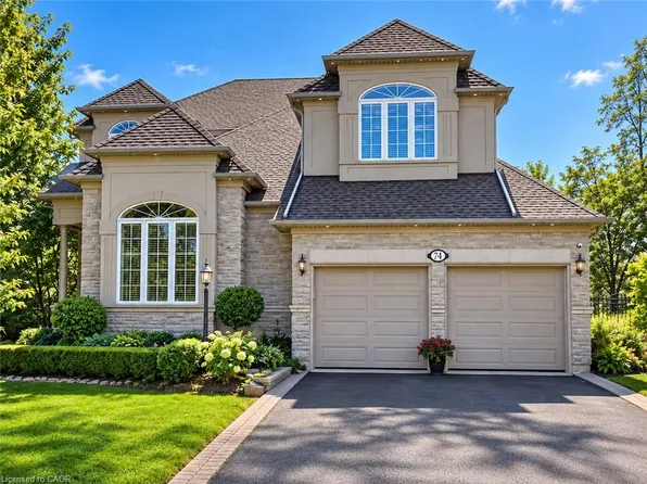 74 Davidson Blvd, Hamilton, ON L9H 6Y1
