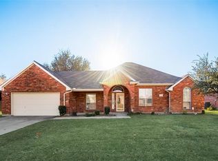 311 Pinewood Trl, Forney, TX 75126