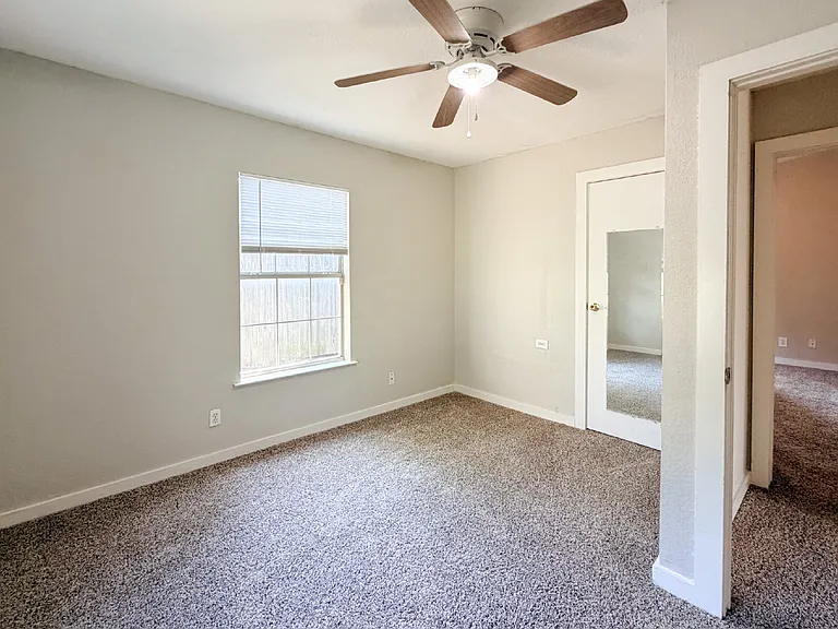 1705 N Robinson St — Photo 9