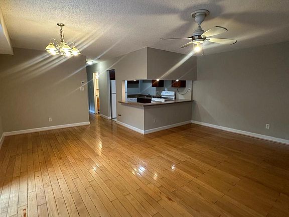 3rd image of 7980 Audubon Ave #C3