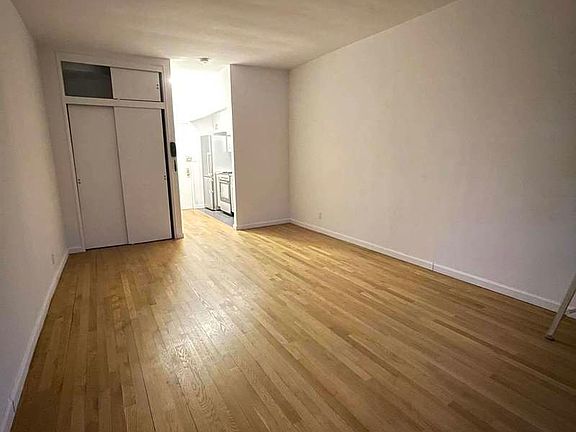 4th image of 354 E 83rd St APT 3F