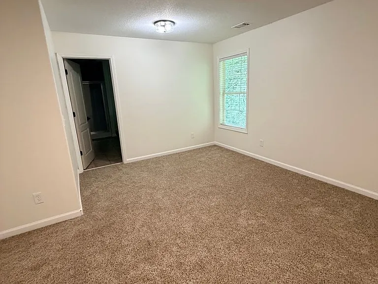2544 Carnes Rd — Photo 5