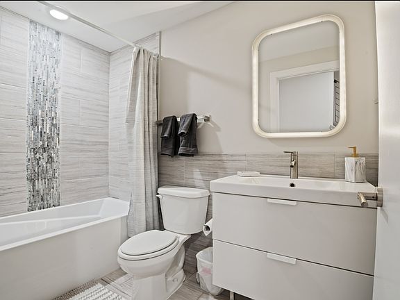 5th image of 1949 N 7th St Unit 3
