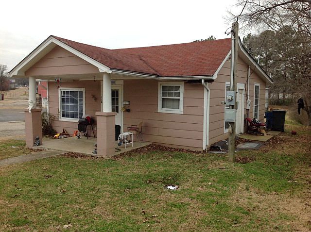 2nd image of 138 Pikeview St