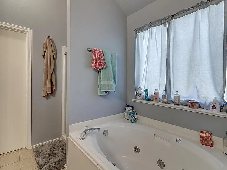 7846 Falcon Dr — Photo 35