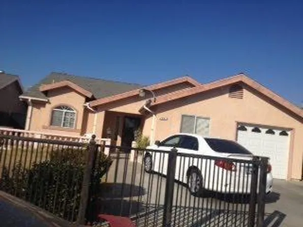 1941 13th Ave, Delano, CA 93215