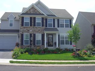 86 Grayson Ave, East Earl, PA 17519