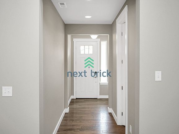 3rd image of 452 SW 111th Pl