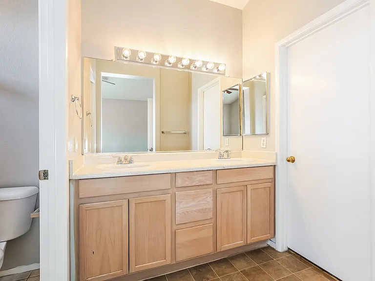 4455 Scarlet Sea Ave — Photo 12