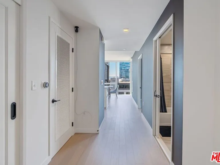 1050 S Grand Ave #1001 — Photo 14