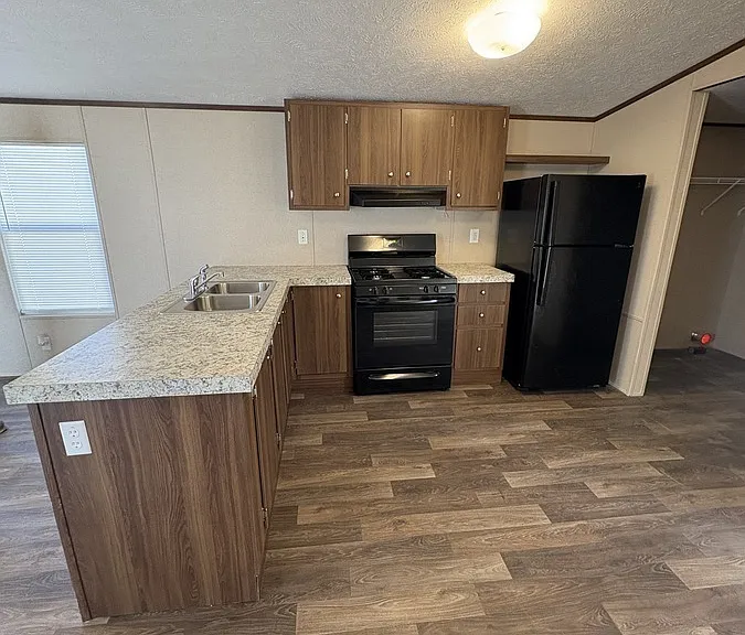 22 Amos Valley Dr — Photo 3