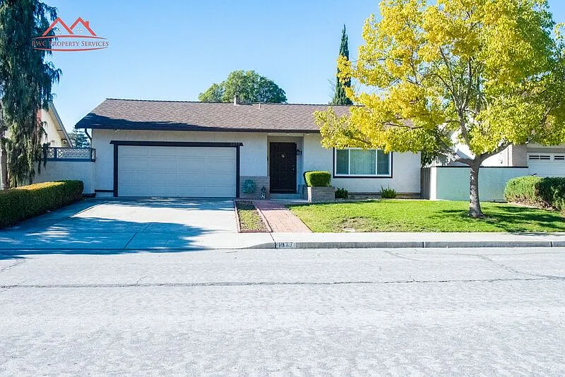 1377 Spoonbill Way