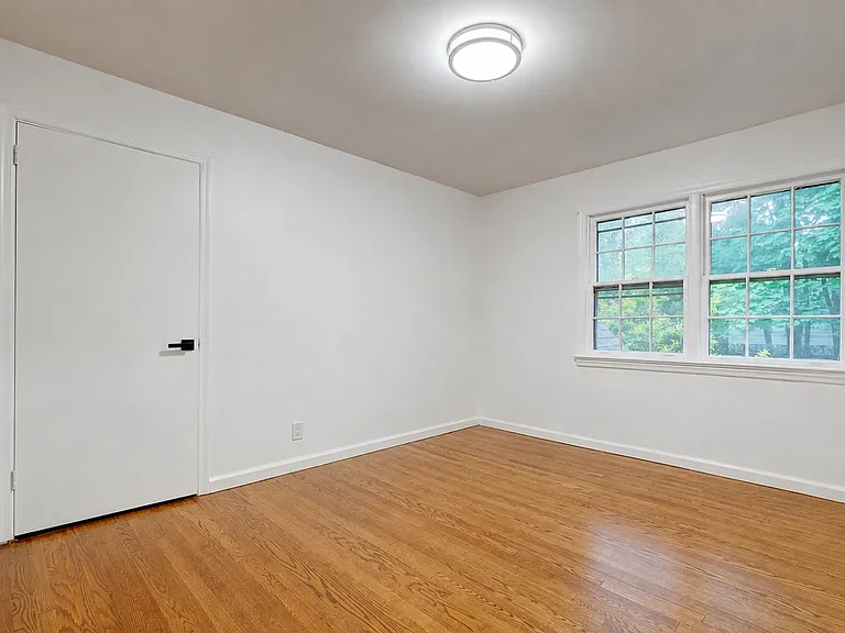 4-21 Saddle River Rd #1 — Photo 10