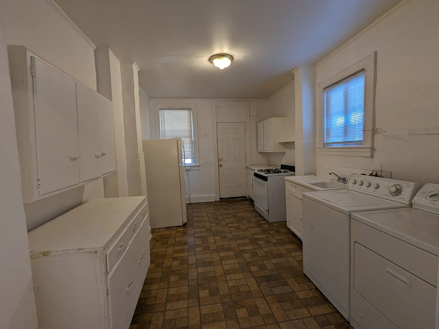 915 Brunswick St. — Photo 4