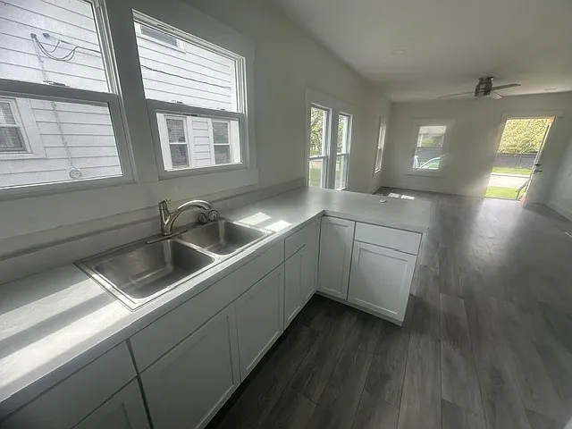 1304 Indiana Ave #1 — Photo 5